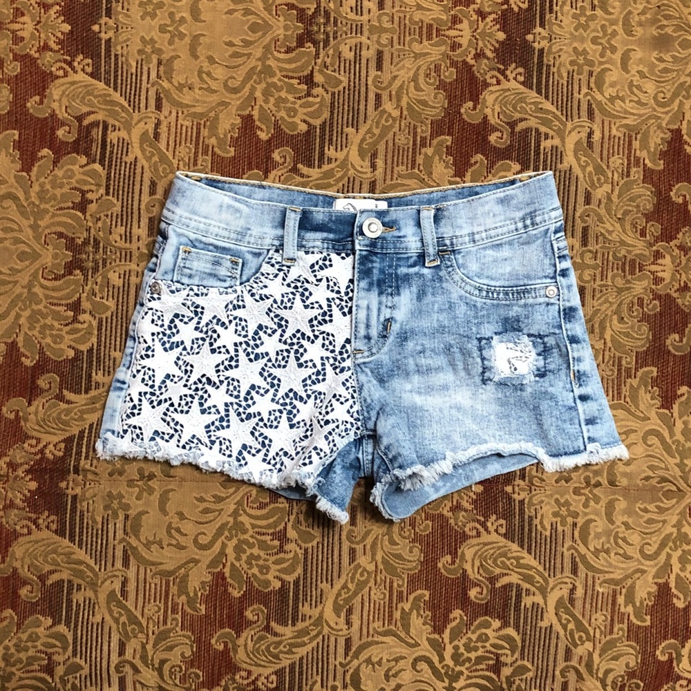 Jordache Size 8 Girls Blue Denim Shorts with White Lace Star Panel
